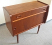 Small cabinet / �k���Ƌ� �f���}�[�N�Ƌ�