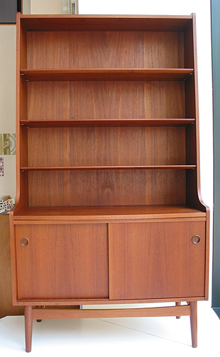 Book case / �k���Ƌ� �f���}�[�N�Ƌ�