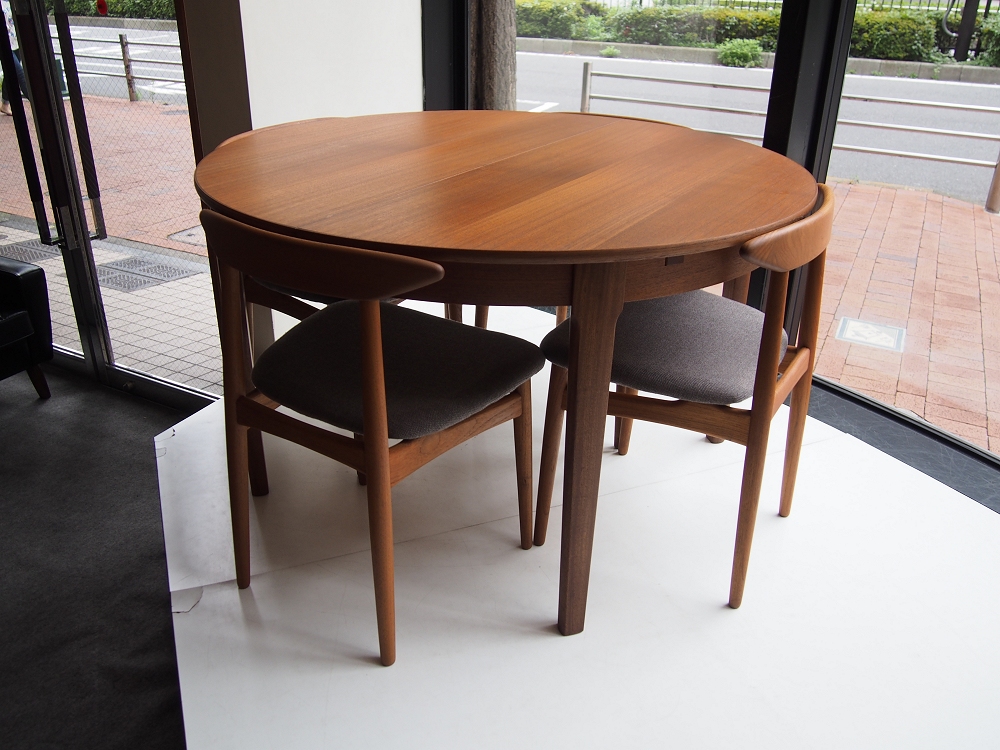 kƋ@Teak dining table