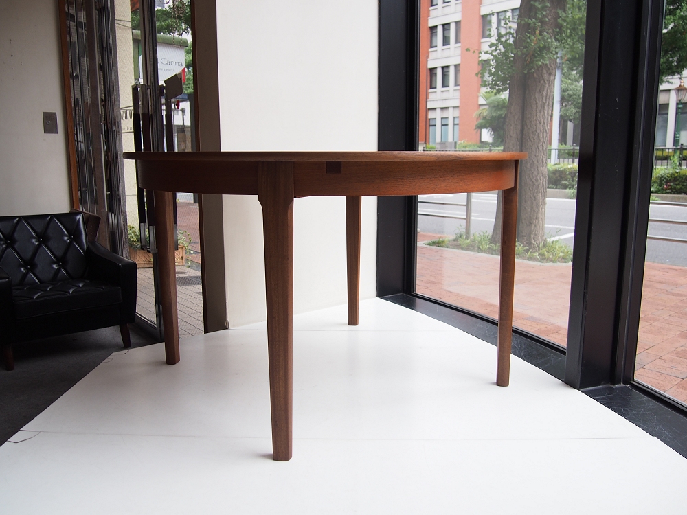 kƋ@Teak dining table