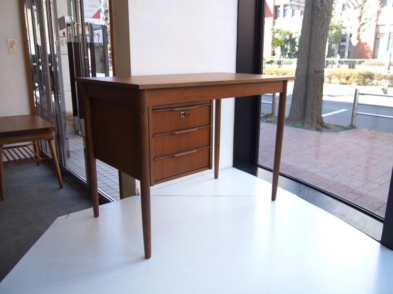 Desk（北欧ヴィンテージデスク） « 過去販売商品 « テーブル « VINTAGE