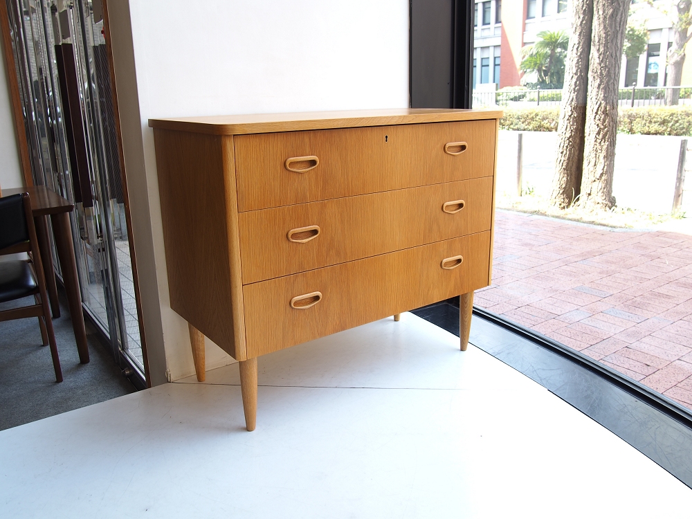 オーク材のヴィンテージチェスト Chest Oak チェスト オーク材 ヴィンテージ北欧家具 « 過去販売
