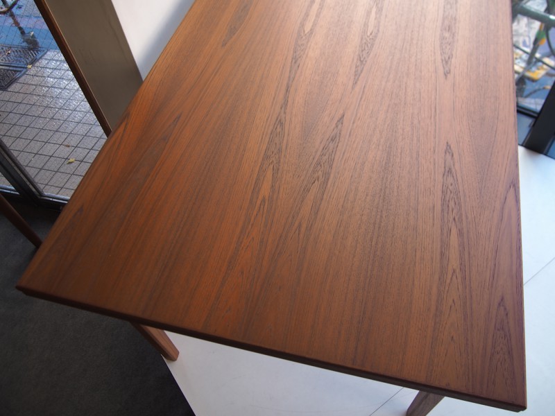 チーク　エクステンションダイニングテーブル　ビンテージ北欧家具 Dining table