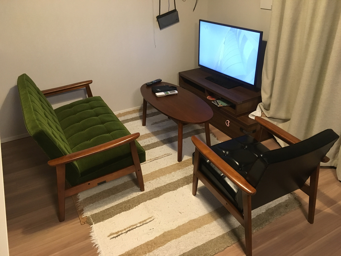 訳あり商品 カリモク60kチェア 2シーター モケットグリーン - ローソファ/フロアソファ