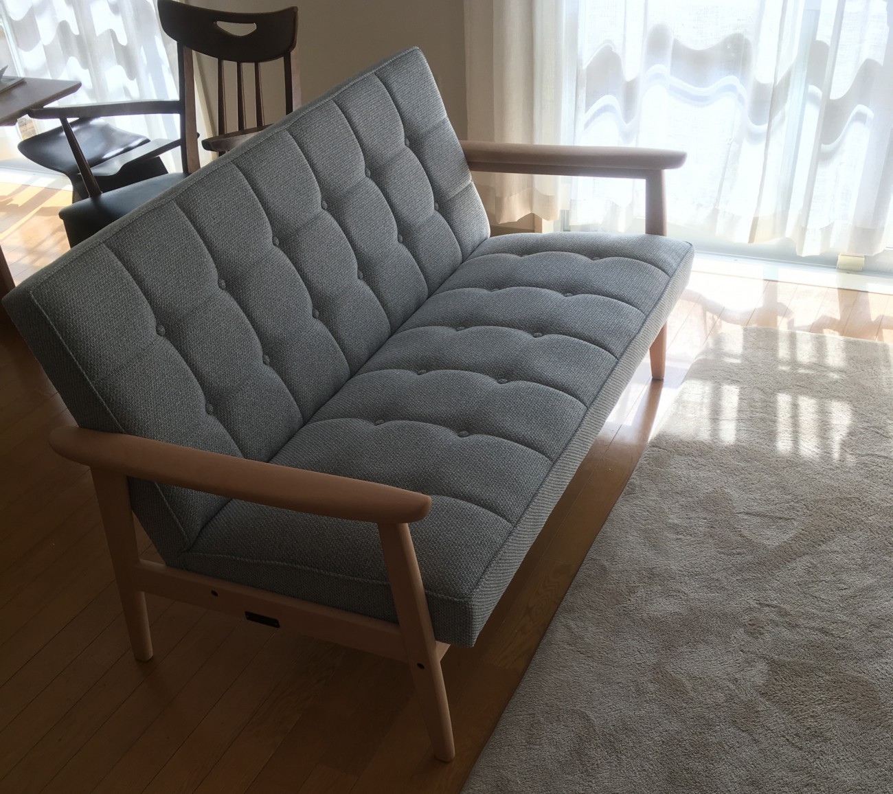 カリモク60 Kチェア２シーター（ミストグレー）のお届け « ～お届け 