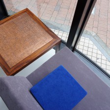 Severin Hansen Jrのローズウッド銅板テーブルとソファの合わせ
