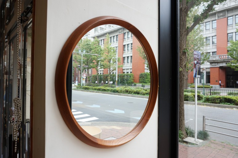 solid teak round mirror / ラウンドミラー ビンテージ北欧家具