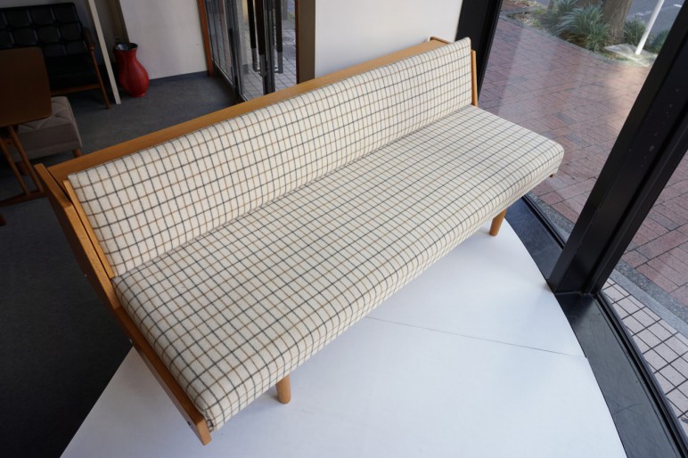 Hans J.Wegner GE-258(GE-6) Daybed sofa Oak GETAMA / ハンス・ウェグナー デイベッド ソファ オーク丸脚 ゲタマ ビンテージ北欧家具