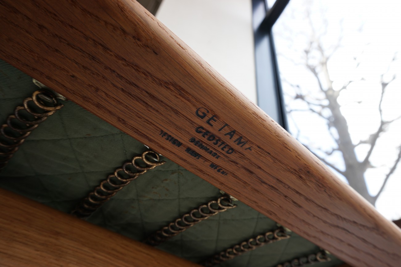 Hans J.Wegner GE240-3 sofa teak×Oak GETAMA(ハンス・ウェグナーデザイン ゲタマ社製 ビンテージ チーク×オーク材)