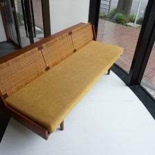 Hans J.Wegner GE-258(GE-6) Daybed sofa Teak Rattan GETAMA Gaston y Daniela / ハンス・ウェグナー デイベッド ソファ チーク丸脚 ラタン(籐) ゲタマ ビンテージ北欧家具