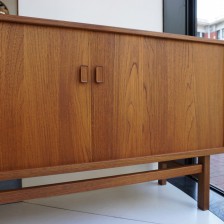 Roll front solid teak sideboard / Niels Jonsson TROEDS / ビンテージ サイドボード チーク無垢 蛇腹