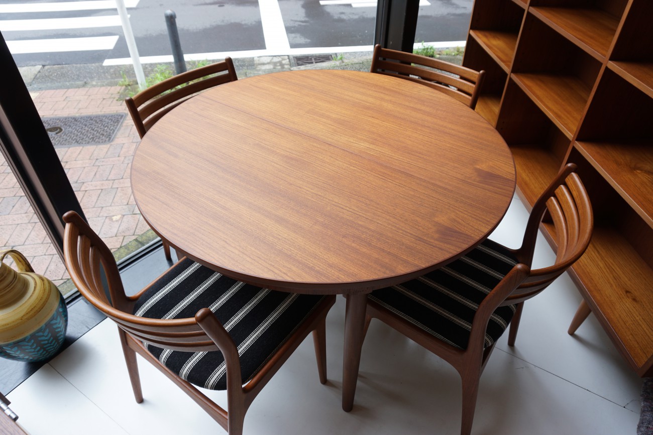 Round dining table / エクステンション ラウンドダイニングテーブル