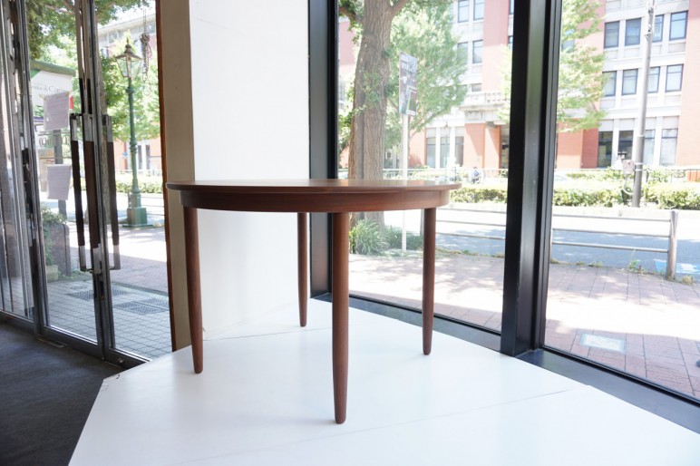 Teak round dining table / チーク ラウンドダイニングテーブル ビンテージ北欧家具