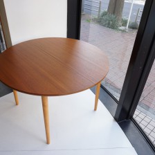 FARSTRUP extension round dining table（teak×beech） / チークxビーチ エクステンション ラウンドダイニングテーブル