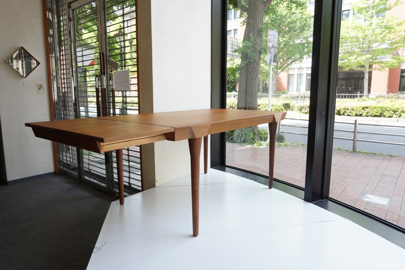 Teak extension dining table / チーク ビンテージ エクステンションダイニングテーブル 無垢丸脚　テーパー