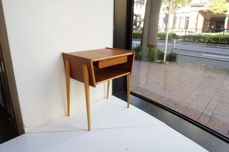 Small cabinet / チーク スモールキャビネット テーブル ビンテージ北欧家具