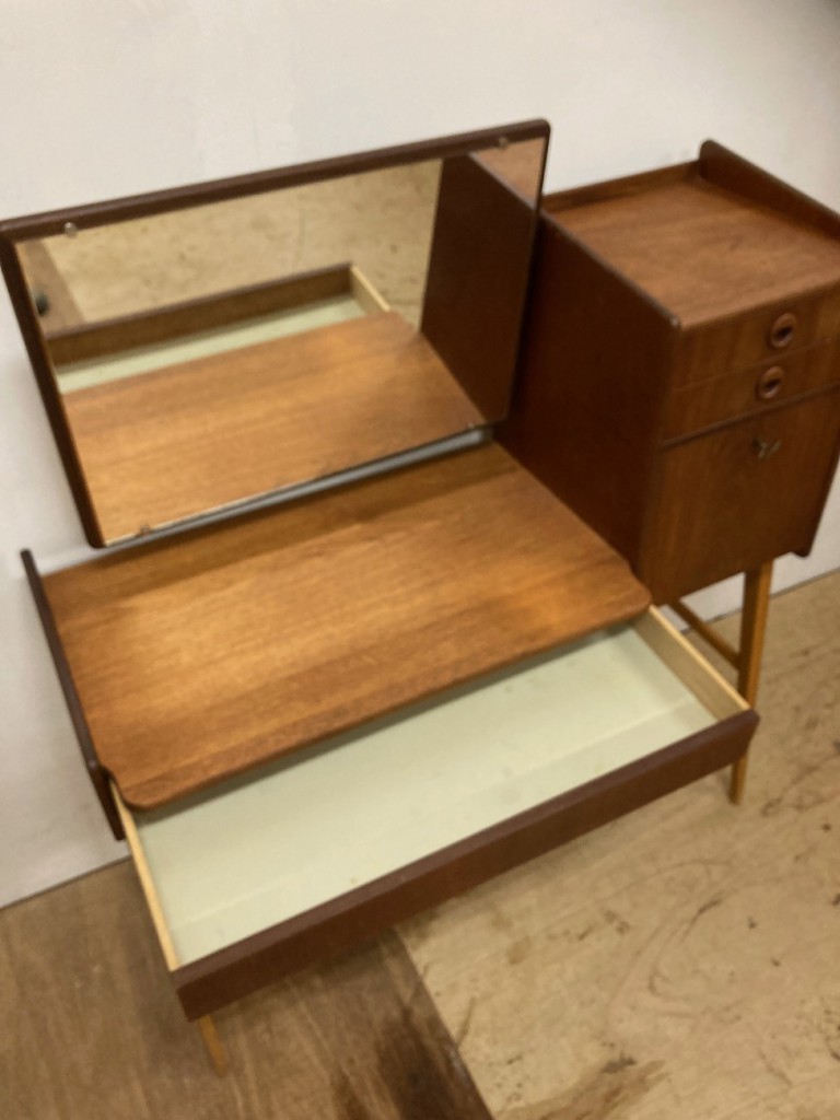 ドレッサー（Dresser）/ チーク （Teak）