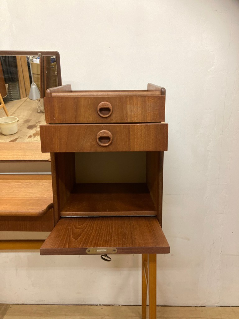 ドレッサー（Dresser）/ チーク （Teak）