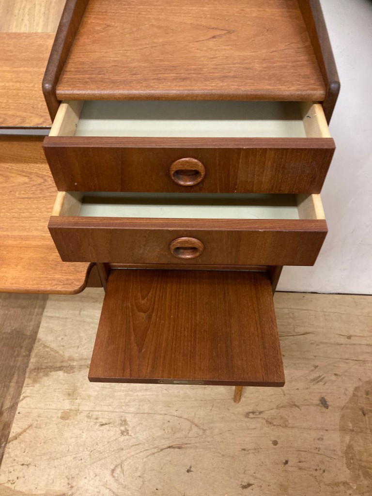 ドレッサー（Dresser）/ チーク （Teak）