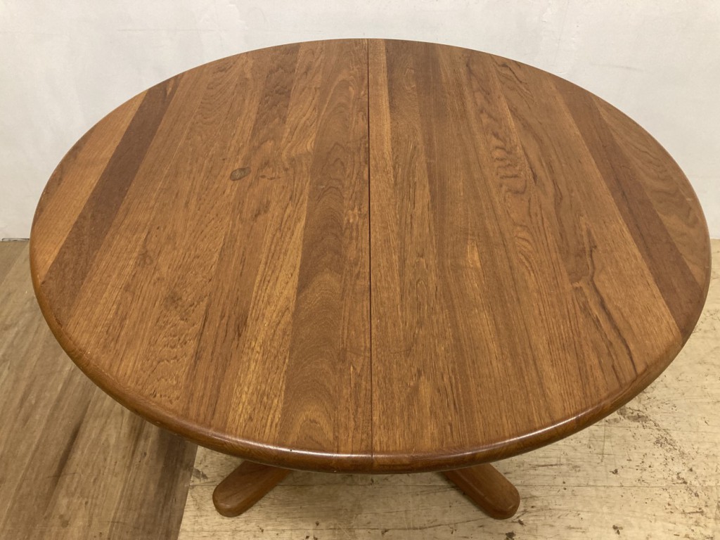 ラウンドダイニングテーブル（Round Dining Table）/ チーク （Teak）