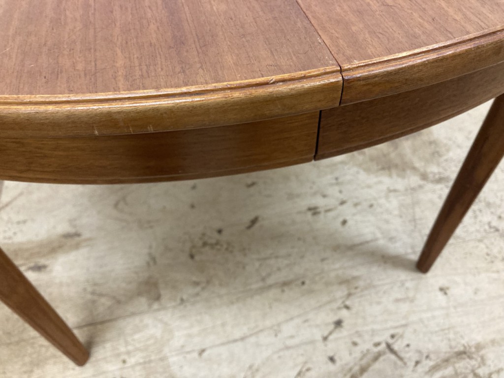 カール・マルムステン（Carl Malmsten）ラウンドダイニングテーブル（Round Dining Table）Bodafors / マホガニー（Mahogany）