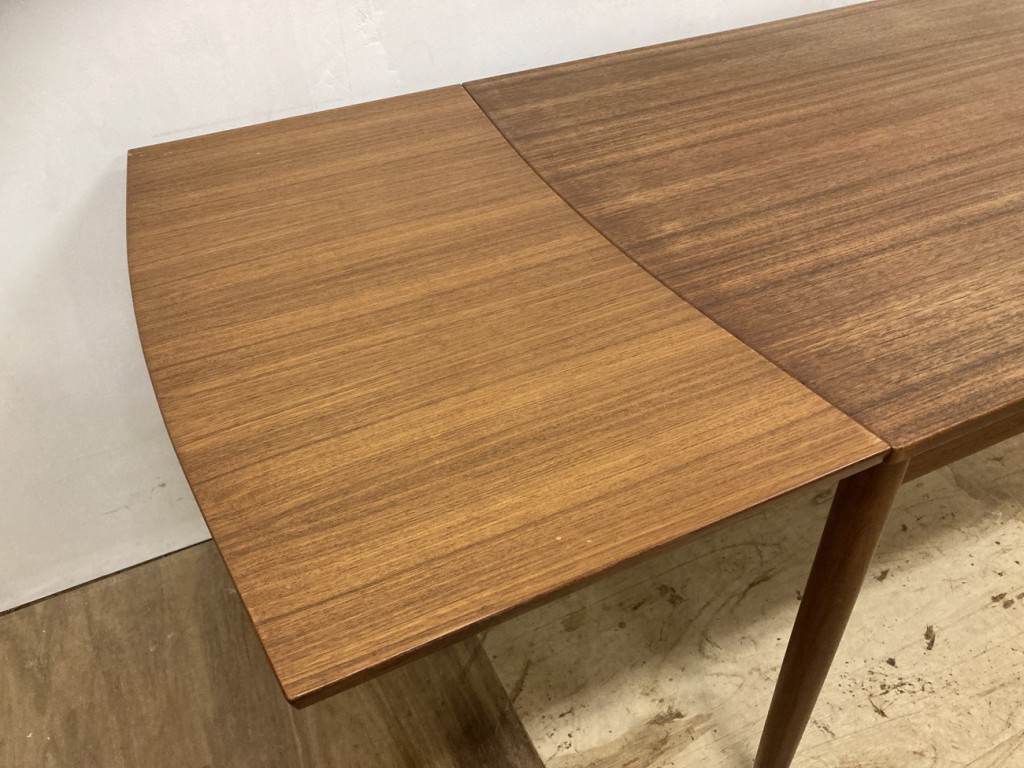 ダイニングテーブル（Dining Table）/ チーク （Teak）