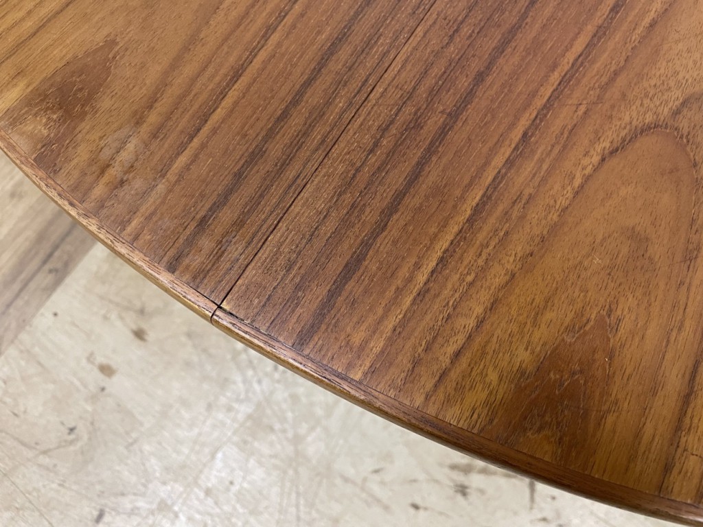 ラウンドダイニングテーブル（Round Dining Table）/ チーク （Teak）