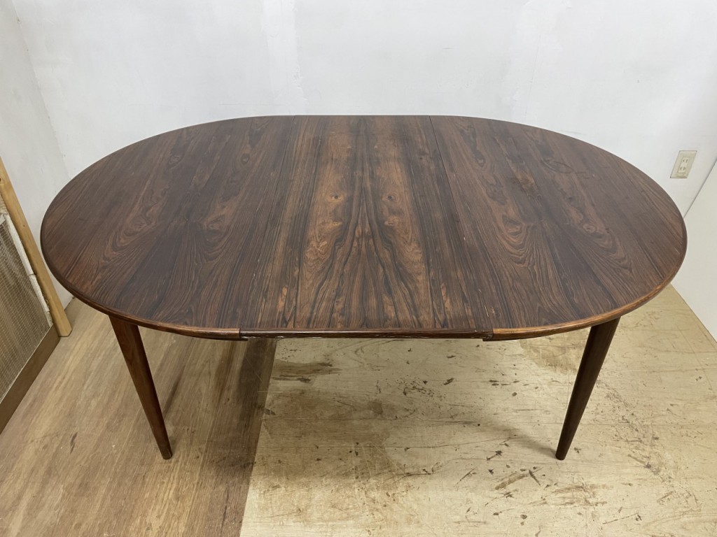 ラウンドダイニングテーブル（Round Dining Table）/ ローズウッド（Rosewood）