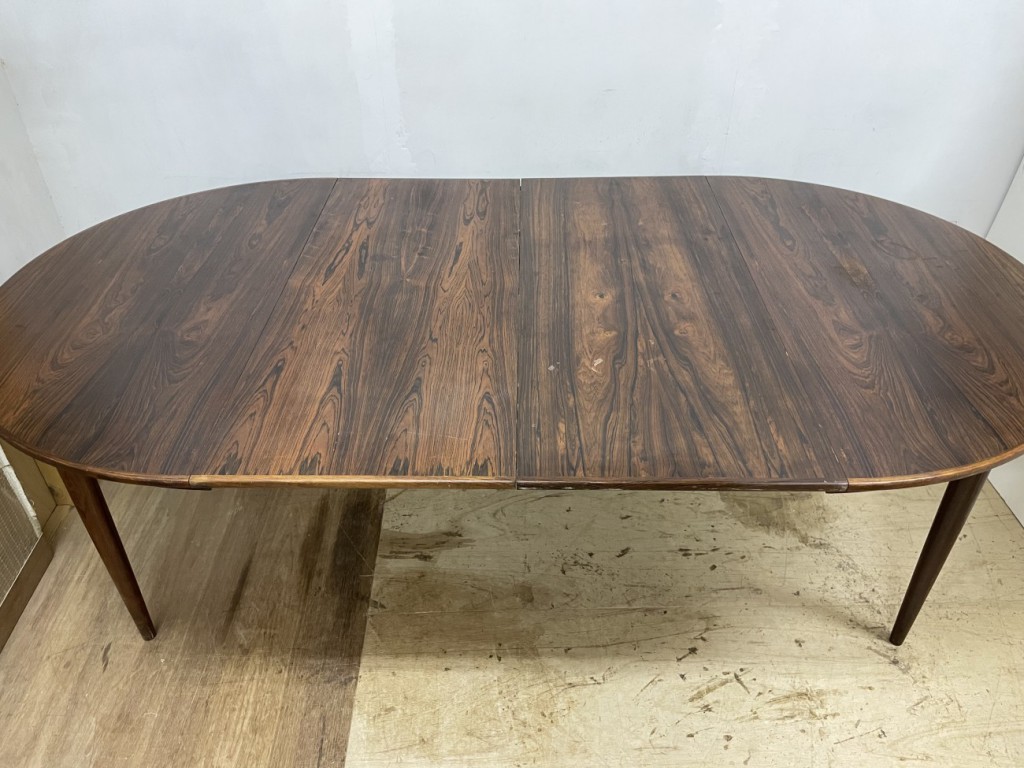 ラウンドダイニングテーブル（Round Dining Table）/ ローズウッド（Rosewood）