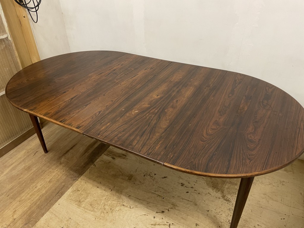 ラウンドダイニングテーブル（Round Dining Table）/ ローズウッド（Rosewood）