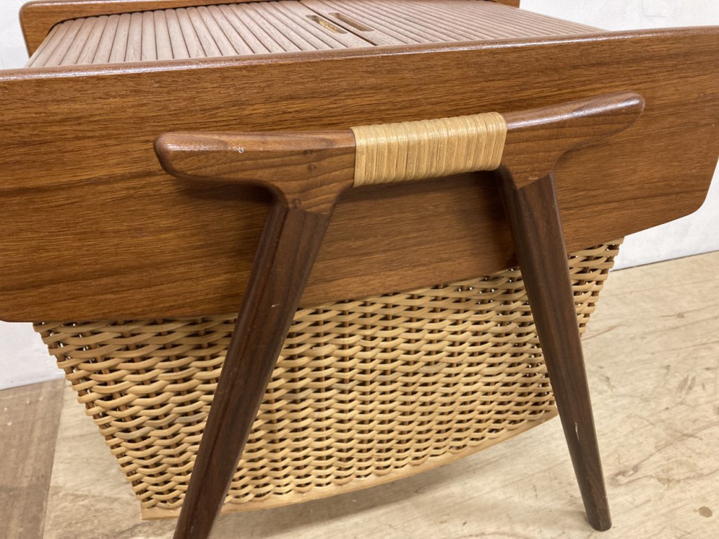 ソーイングテーブル（Sewing table） Gjøvik Møbler Norway（ノルウェー）/ チーク（Teak）