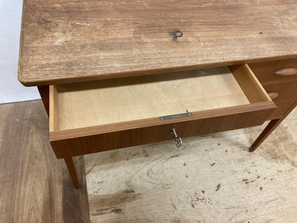 デスク（Desk）/ チーク（Teak）