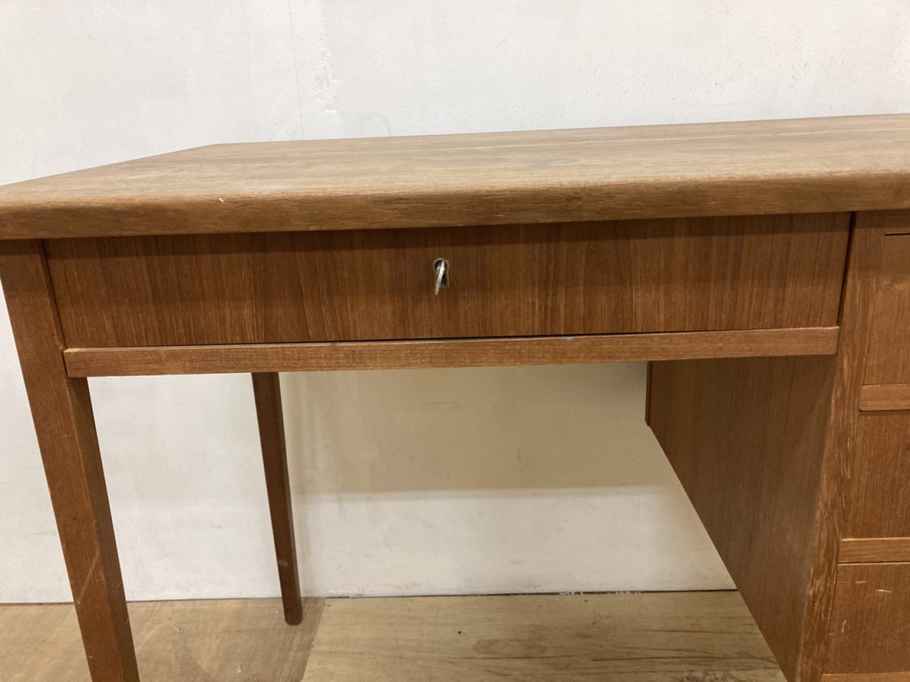 デスク（Desk）/ チーク（Teak）