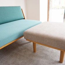 デコボコ オリジナルオットマン ハンスウェグナーGE258デイベッドやヴィンテージ北欧家具のソファとの合わせに最適です
