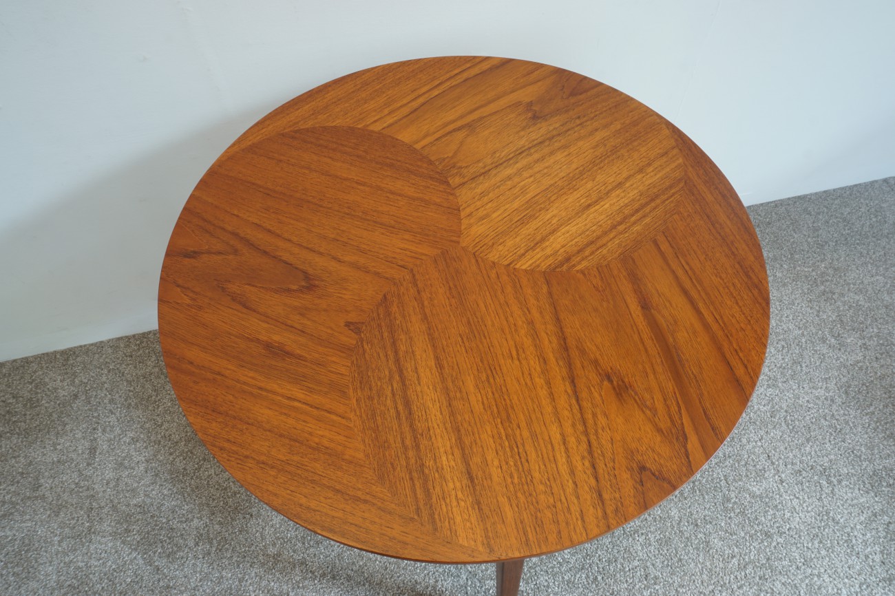 Jorgen Aakjaer Jorgensen Teak drops table Mobelintarsia / チーク ドロップステーブル