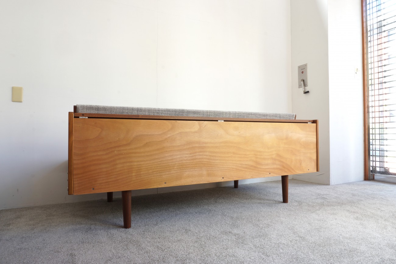 Hans J.Wegner GE258(GE6) Daybed sofa Teak GETAMA / ハンスウェグナー デイベッド ソファ チーク丸脚 ゲタマ